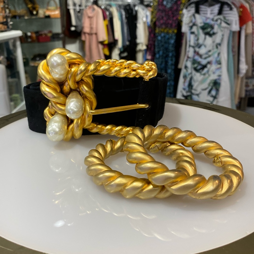 Authentic Chanel Vintage Twisted Gold Belt XS - Picture 13 of 16